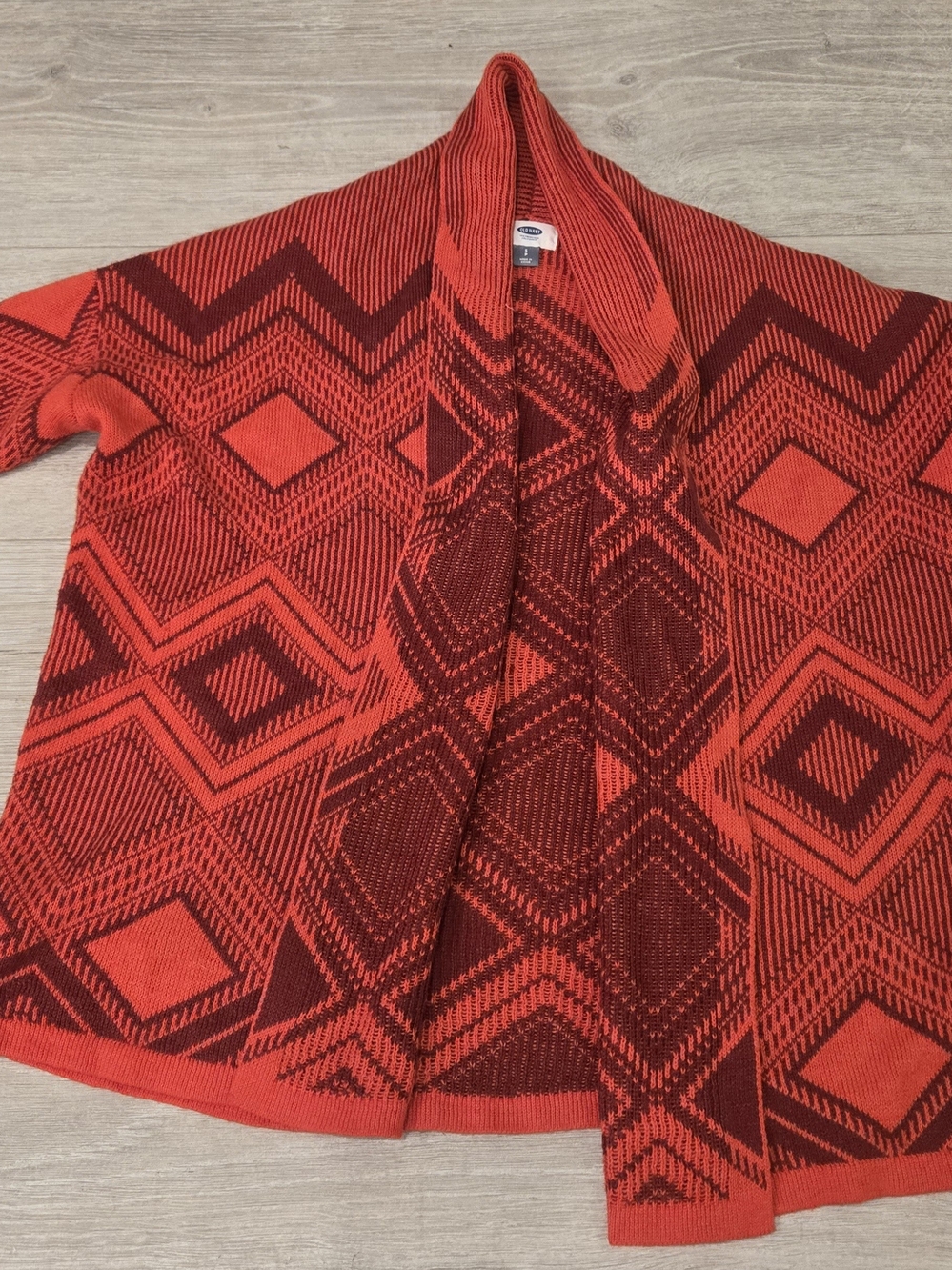 Old Navy Red and Dark Red Geometric Open Cardigan